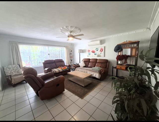 2 BEDROOM TOWNHOUSE SOLD IN UVONGO